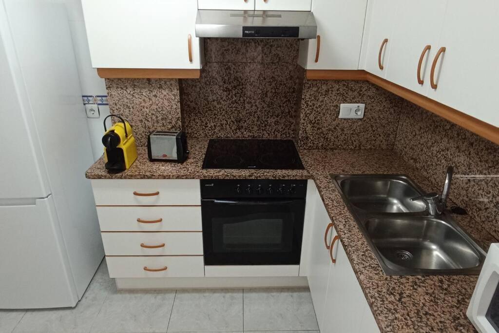 Apartamento Centrico En La Playa Con Piscina. Peniscola Exterior photo